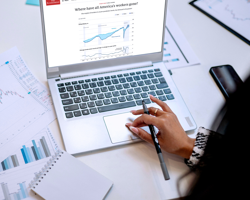 Economist Education Data Storytelling and Visualisation: Communicating with Numbers to Inform, Persuade and Decide banner