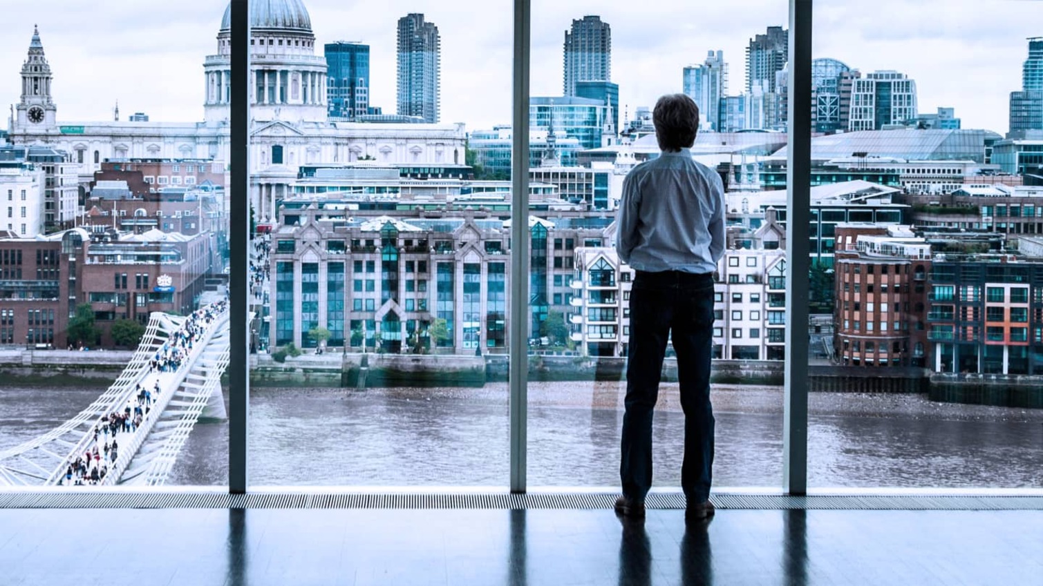 LSE MBA Essentials online certificate course banner