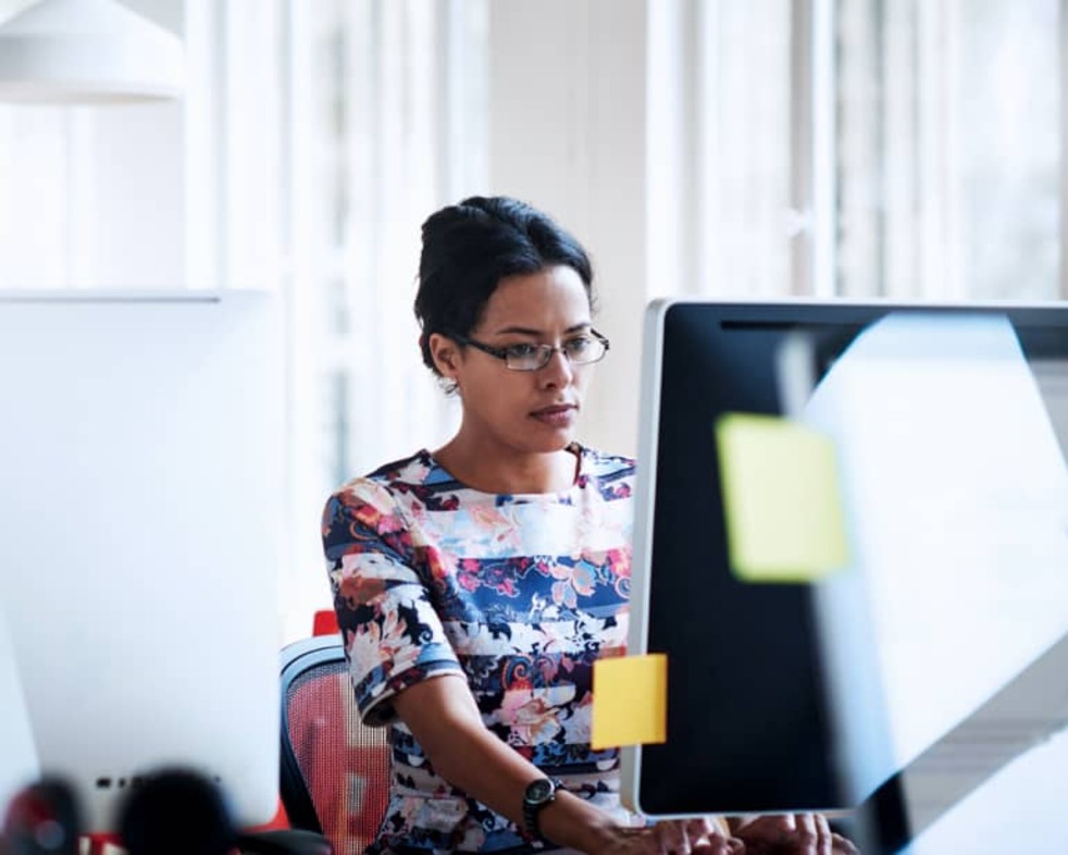 Economist Education Professional Communication: Business Writing and Storytelling online short course banner