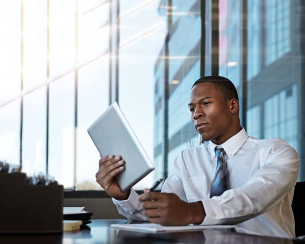 UCT Commercial and Contract Law online short course banner