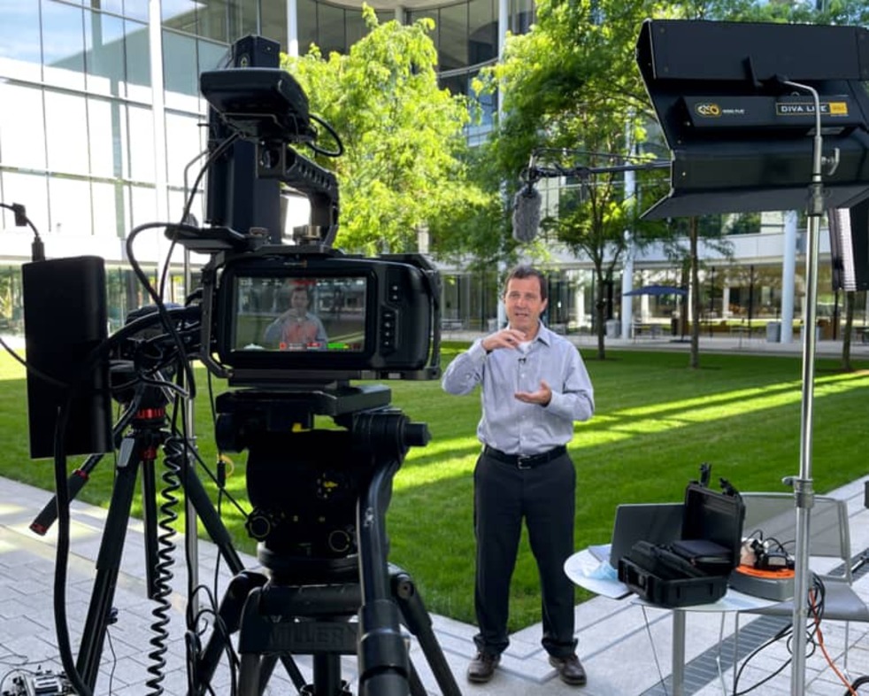 Yale SOM Executive Education Sustainable Finance and Investment online program banner