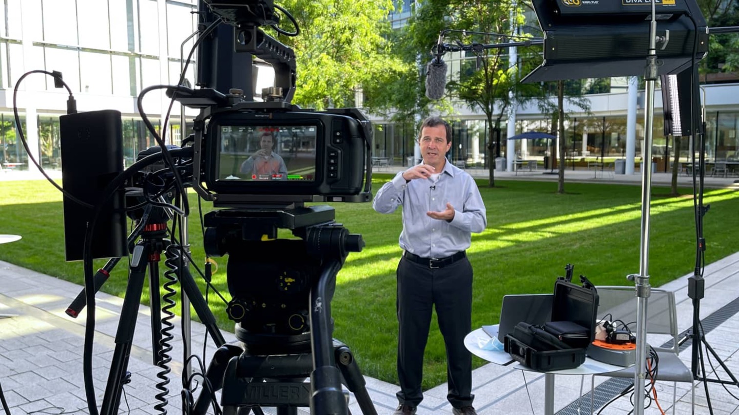 Yale SOM Executive Education Sustainable Finance and Investment online program banner