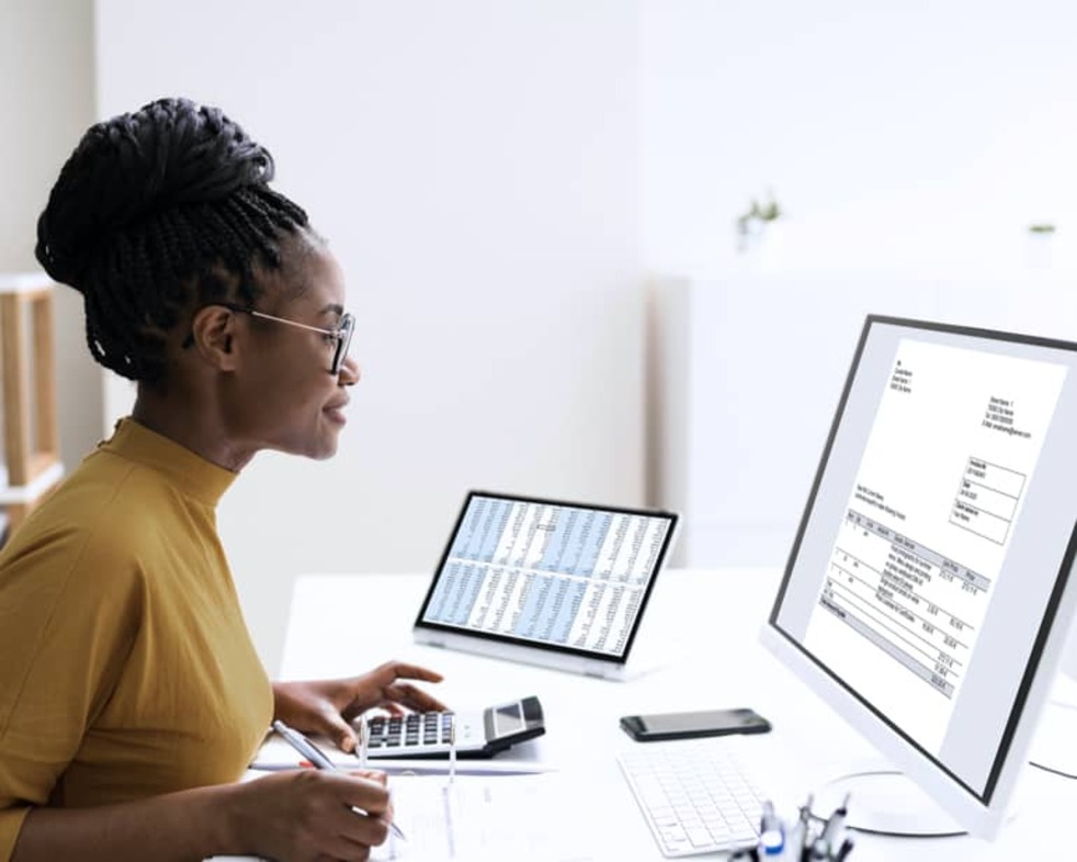LSE Financial Analysis and Management Accounting online certificate course banner