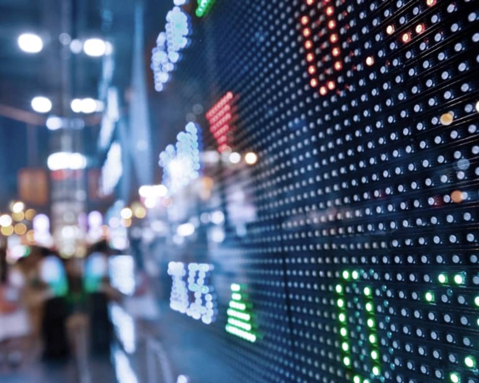 LSE Business, International Relations and the Political Economy online certificate course banner